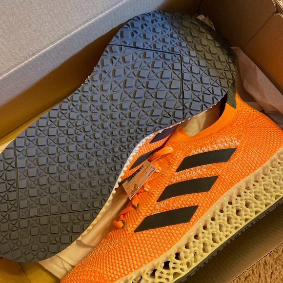 Adidas UltraBoost 4D FWD - Picture 6 of 8